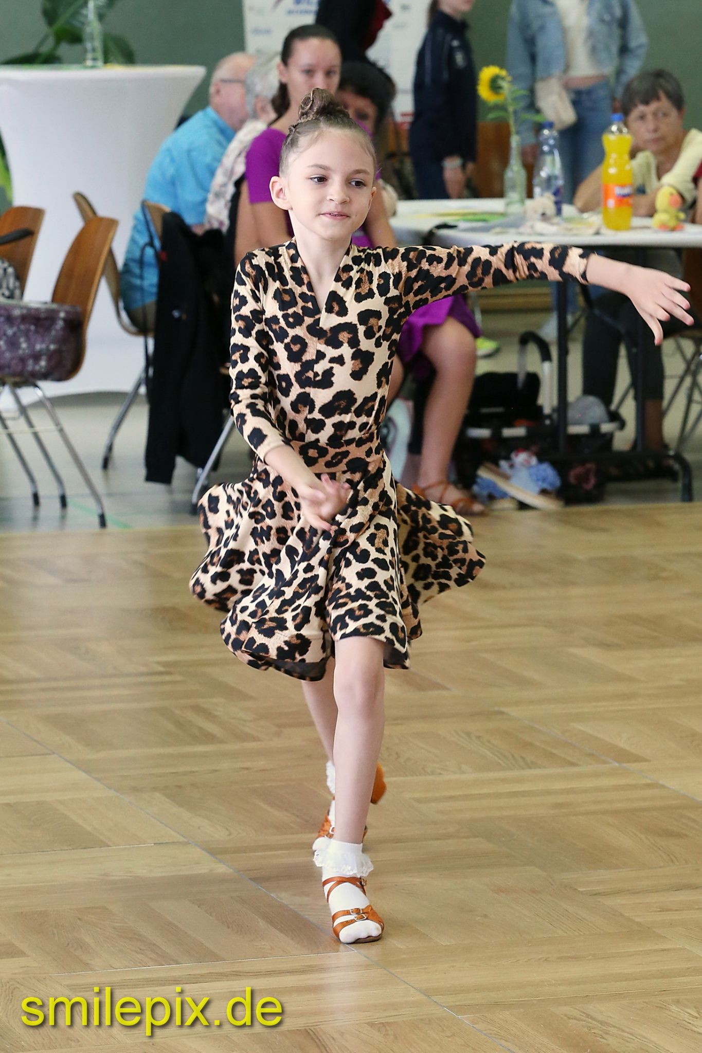 BJ5R0436